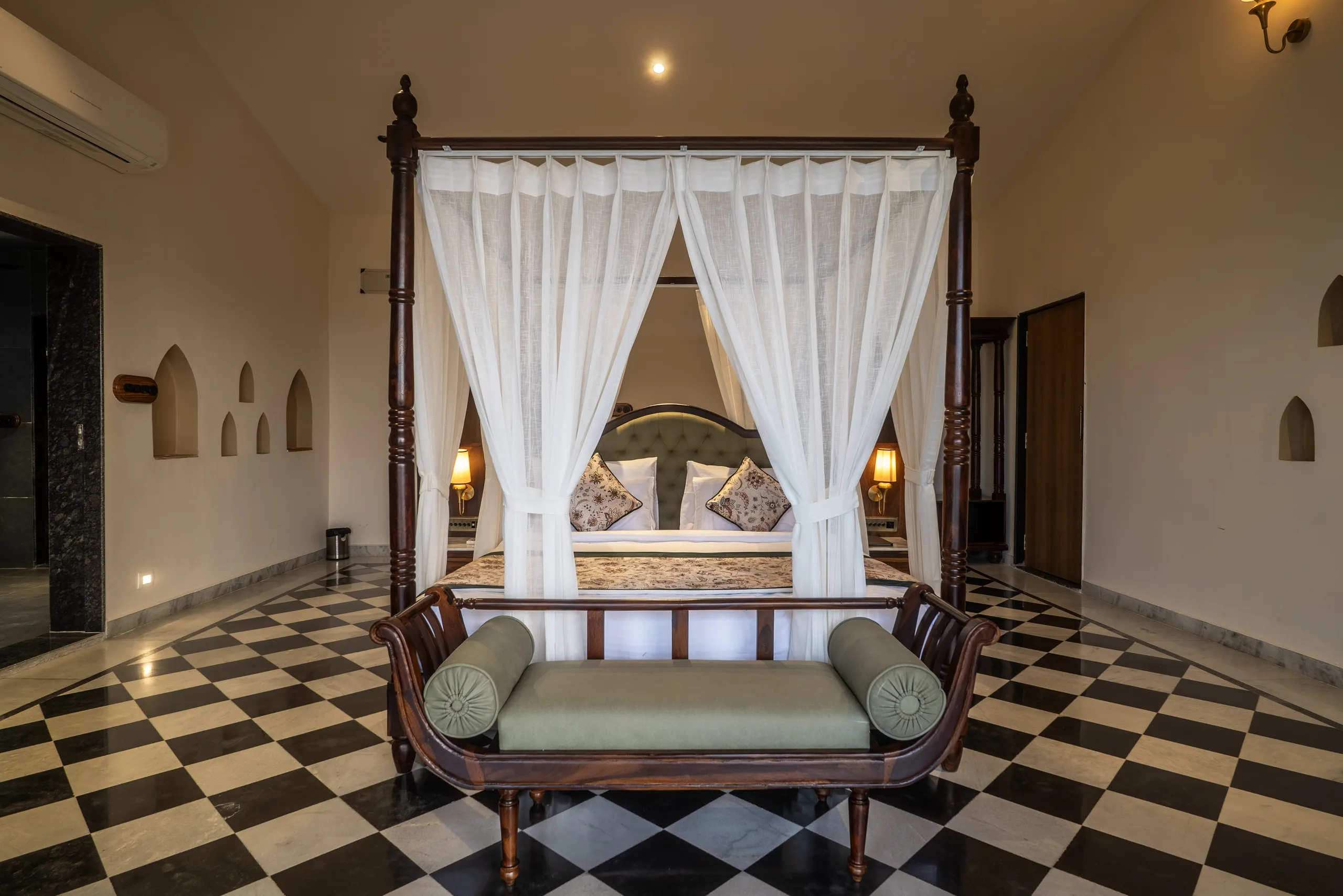 Phuhar Open-to-Sky Mist Suite