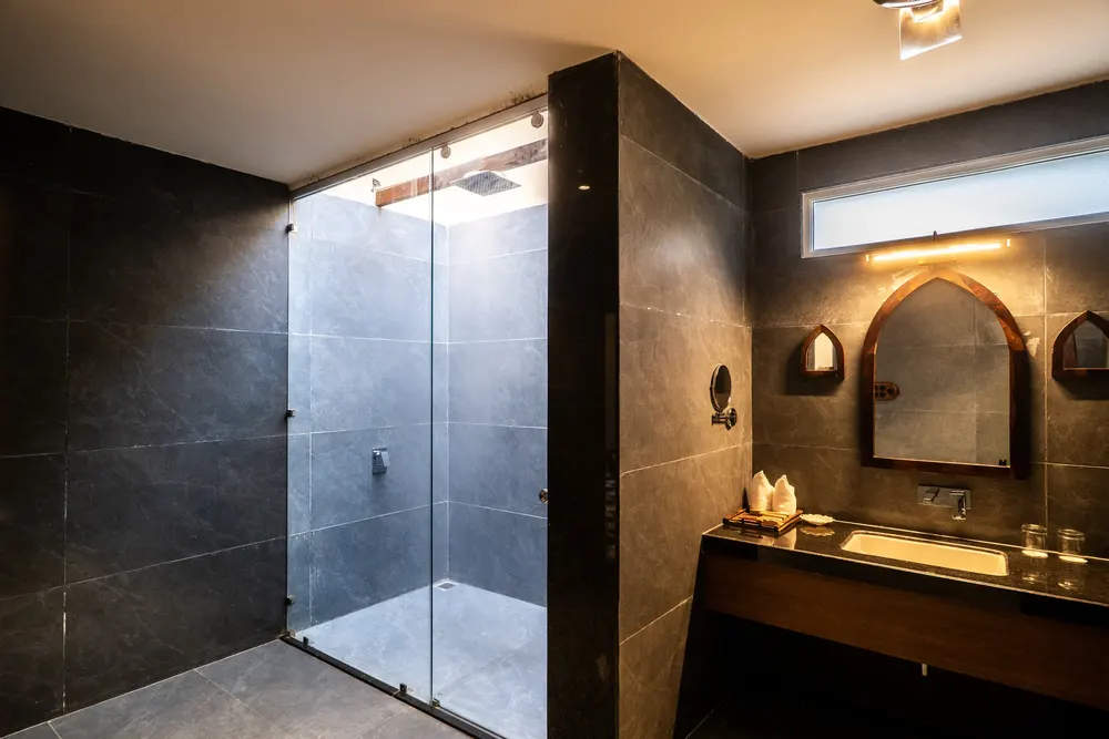 The open-to-sky bathing space
